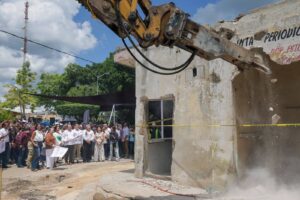 El gobernador Joaquín Díaz Mena encabezó el inicio de la construcción del Nuevo Mercado Municipal de Peto, una obra de 50 millones de pesos que beneficiará a más de 25 mil habitantes.