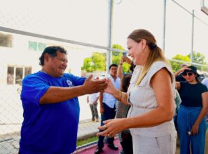El Ayuntamiento de Mérida y el Gobierno de Yucatán fortalecen el programa Puntos Mérida Limpia se fortalece con nuevos camiones recolectores que ampliarán las acciones de limpieza, prevención del dengue y cuidado de la salud de las familias meridanas.