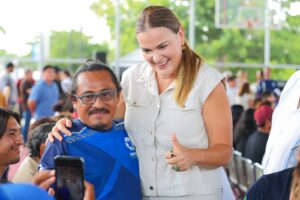 La entrega de nuevas unidades recolectoras permitirá reforzar la cobertura de Puntos Mérida Limpia, llevando más acciones de saneamiento a colonias, fraccionamientos y comisarías para mantener una ciudad más limpia, ordenada y saludable.