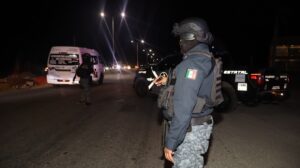 Elementos de seguridad mantienen el despliegue del Operativo “Reforzamiento de Centro” en distintos puntos de Tabasco, como parte de las acciones para fortalecer la seguridad y prevenir conductas ilícitas.