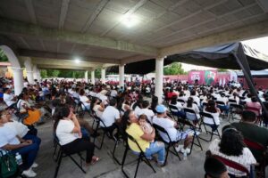 Una amplia participación ciudadana acompañó el encuentro, que enmarcó la entusiasta reunión.