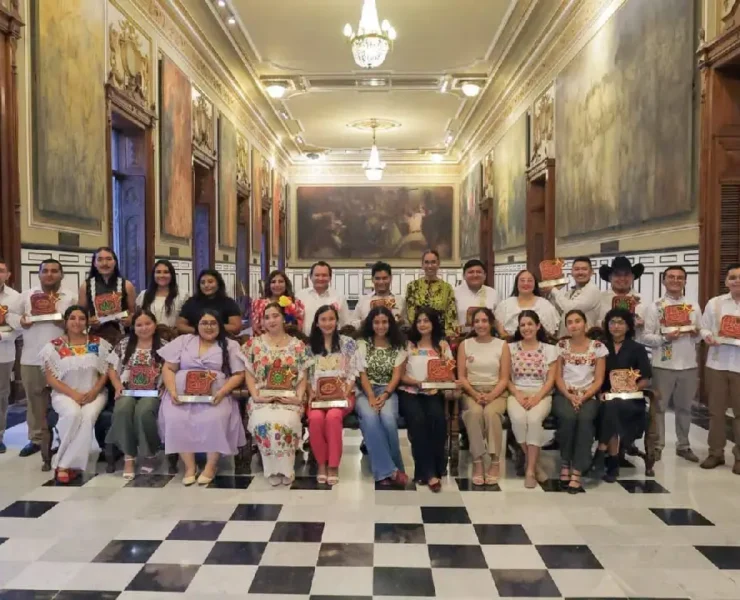 Renacimiento Maya reconoce a las juventudes con el Premio Estatal