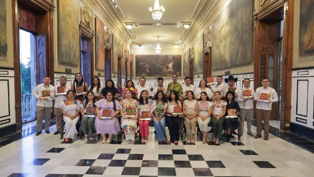 Renacimiento Maya reconoce a las juventudes con el Premio Estatal