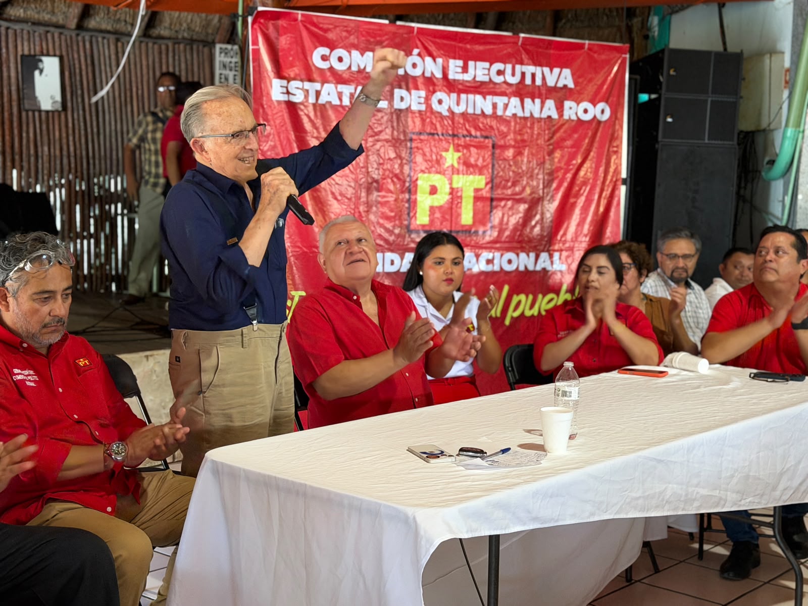 Reúnen a dirigencia y representantes del PT