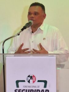 La seguridad debe ser resultado de una sociedad participativa y de instituciones sólidas, coordinadas y confiables, afirmó el senador Rolando Zapata 