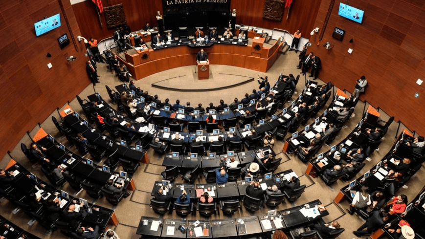 Senado recibe iniciativa para eliminar la doble nacionalidad