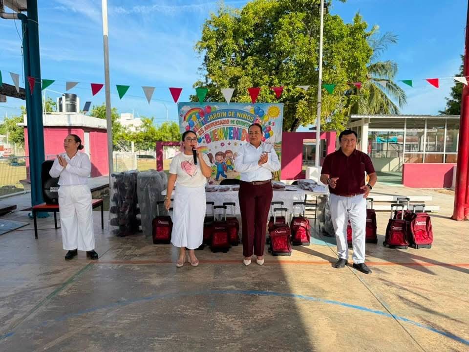 ¡Regreso a clases! Chetumal inicia ciclo escolar con apoyos