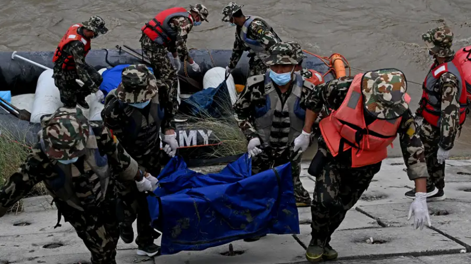 Nepal usa drones de carga para trasladar cuerpos