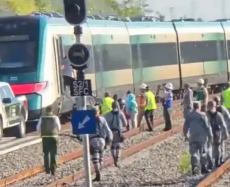 Tren Maya se descarrila en Campeche y desalojan a cientos de pasajeros