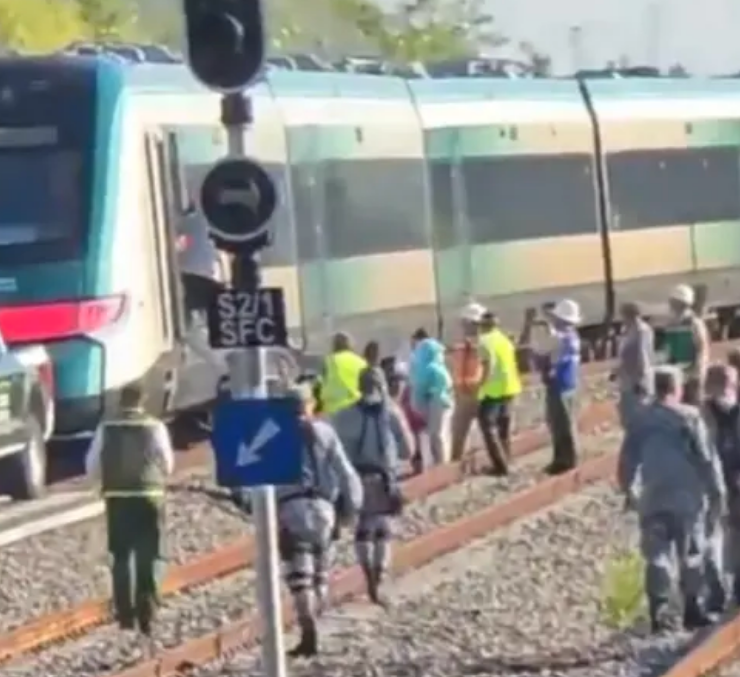 Tren Maya se descarrila en Campeche y desalojan a cientos de pasajeros