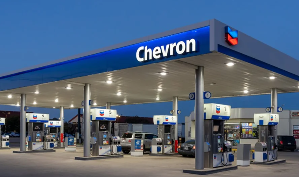 Chevron ayudará a Trump con el petróleo y ampliará su producción