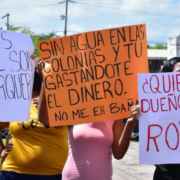 ¡Indignación en las calles! Exigen cuentas claras durante la protesta contra Biby Rabelo.