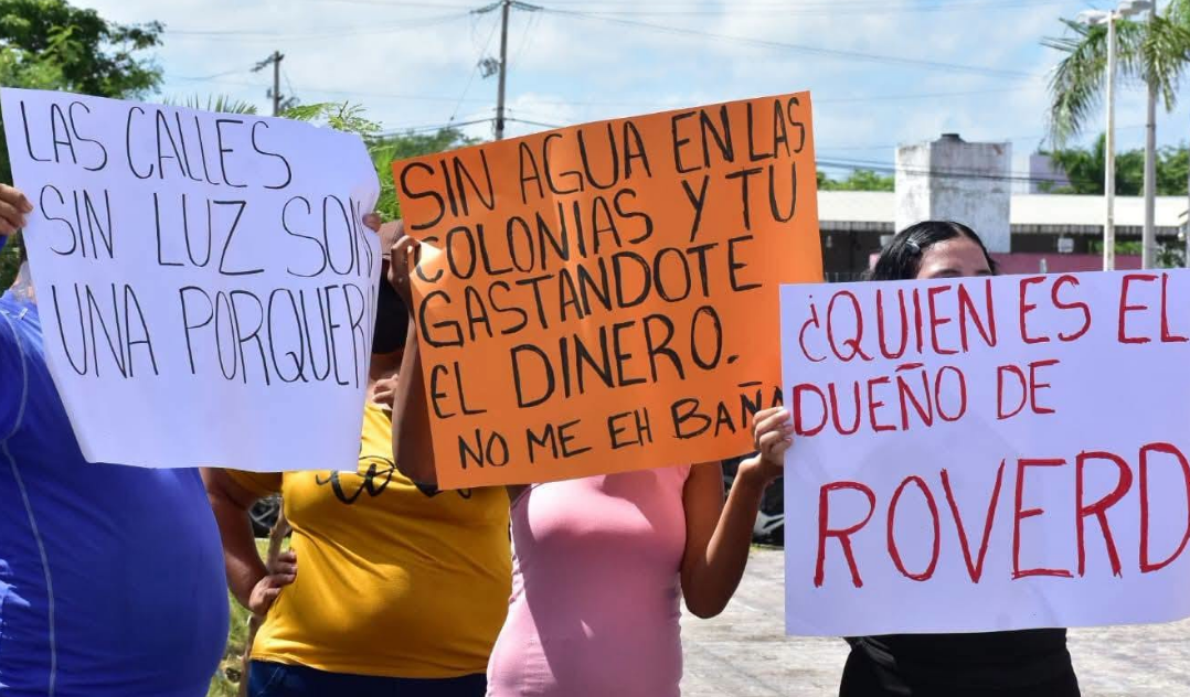 ¡Indignación en las calles! Exigen cuentas claras durante la protesta contra Biby Rabelo.