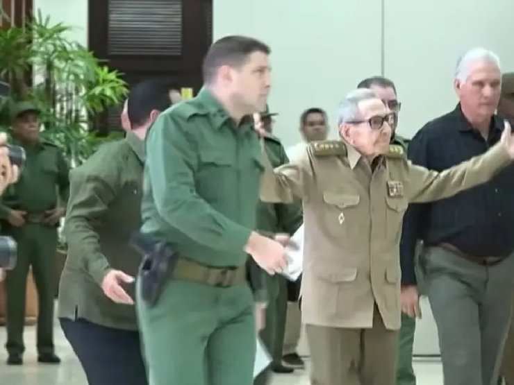 Raúl Castro reaparece tras nuevos rumores sobre su muerte
