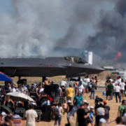Se estrella un caza durante una exhibición aérea en Grecia