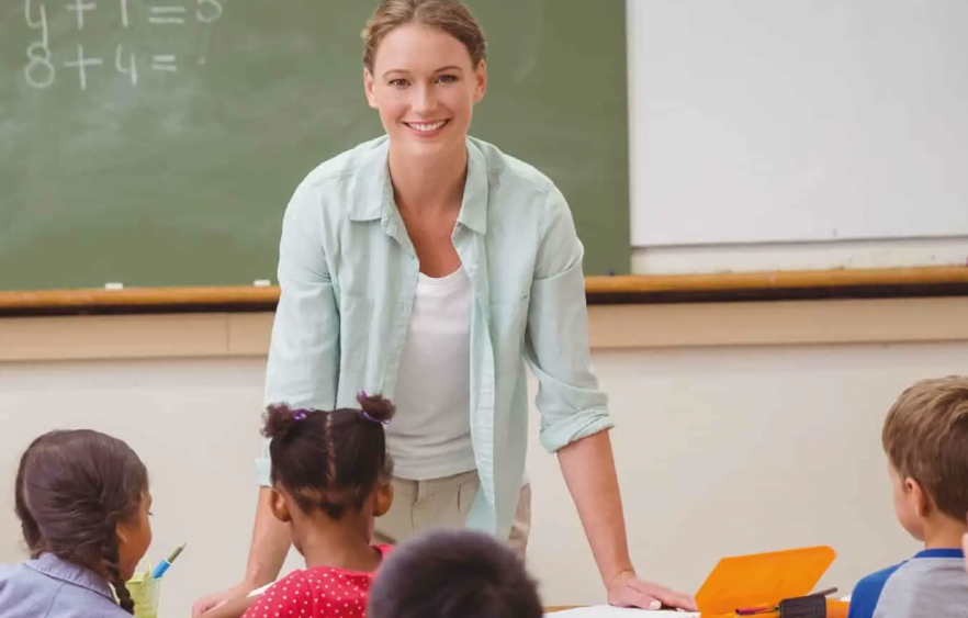 El efecto de las ausencias sin goce de sueldo en el sistema educativo