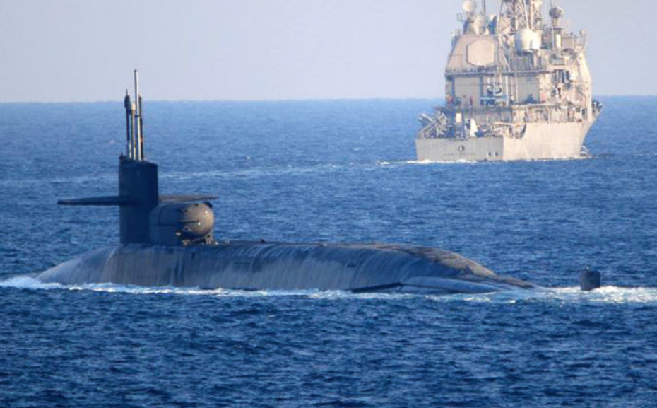 Irán afirma que confiscó un submarino de EU en Ormuz