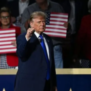 Trump promete US$5.000 a cada adulto estadounidense
