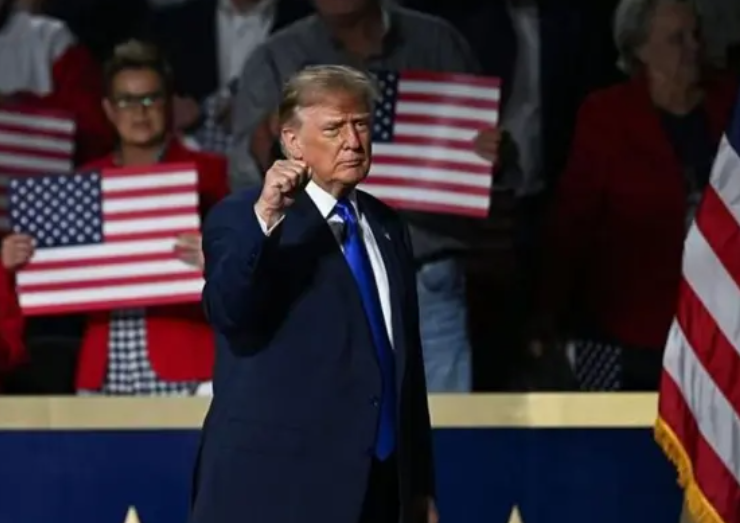 Trump promete US$5.000 a cada adulto estadounidense