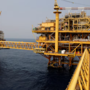 ¡Peligro! Pemex tardará en reparar la fuga