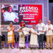 ¡Sansores encabezó entrega de premios en Campeche!