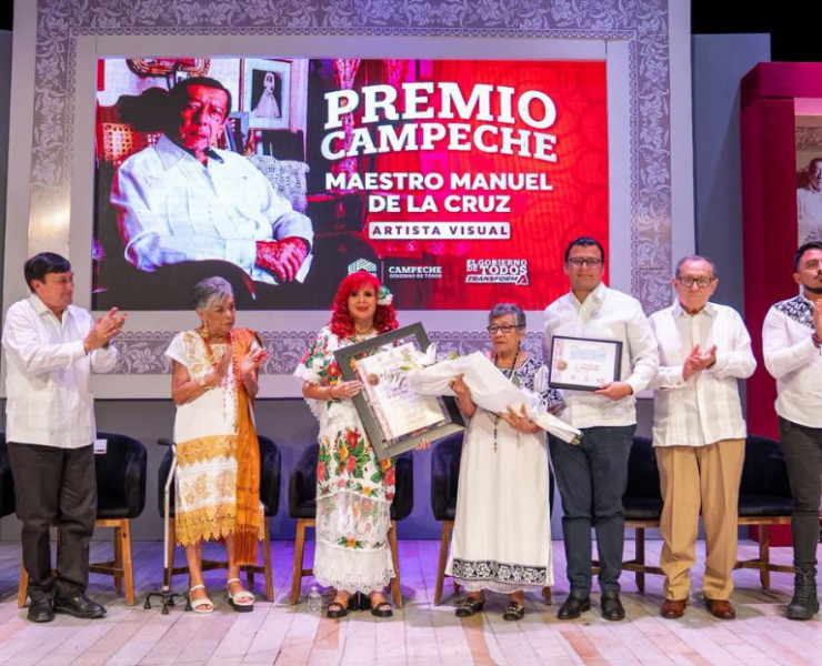 ¡Sansores encabezó entrega de premios en Campeche!