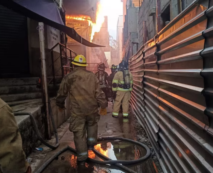 Mercado Central de Acapulco se incendia por segunda vez