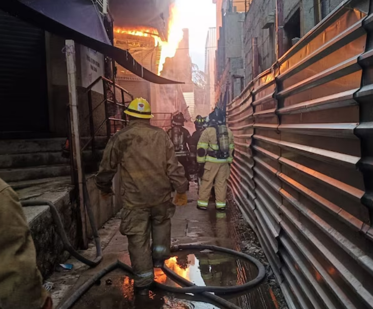 Mercado Central de Acapulco se incendia por segunda vez