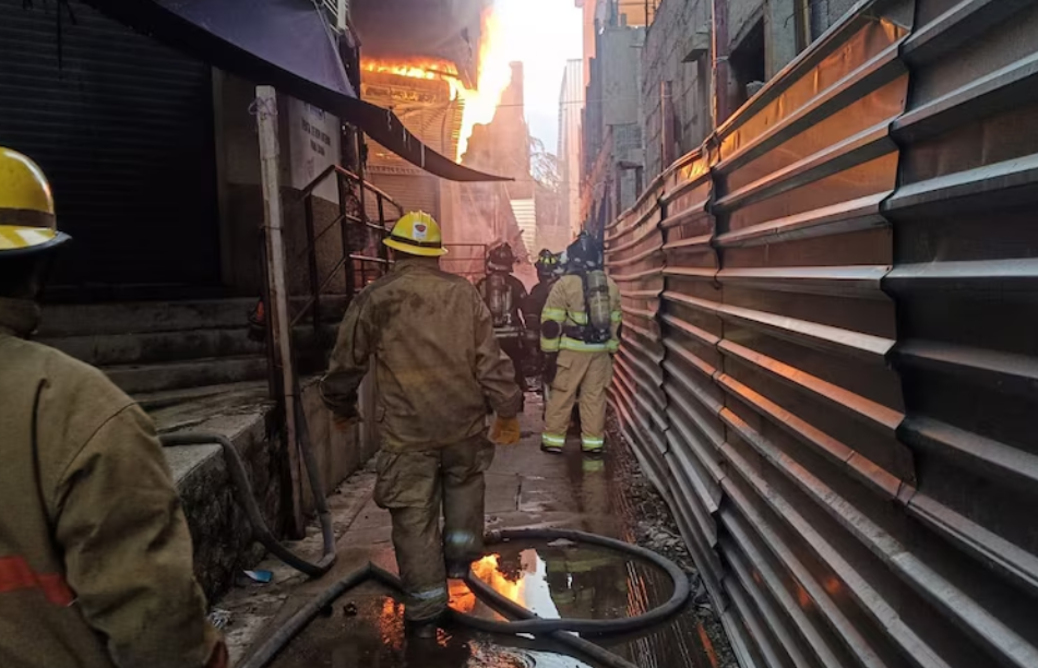 Mercado Central de Acapulco se incendia por segunda vez