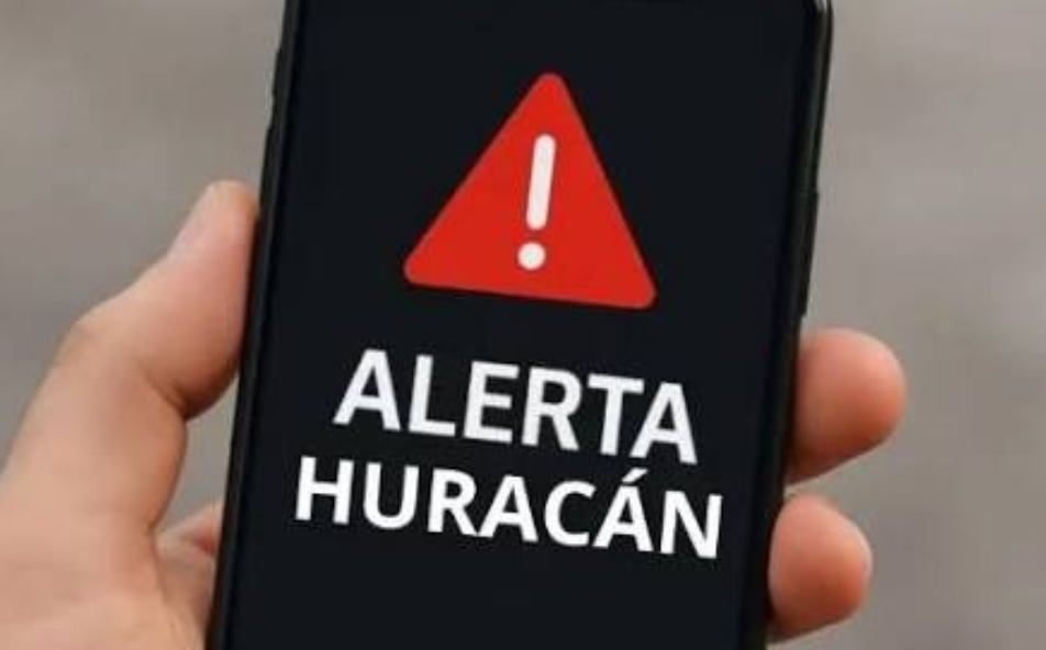 ¡Atención! Recibe la alerta de Huracán en tu celular ya