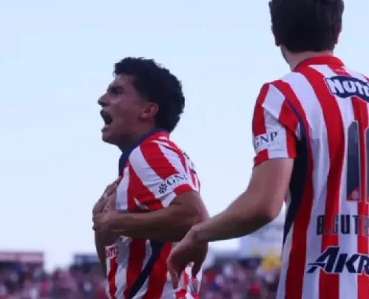Chivas acecha al América tras golear al San Luis