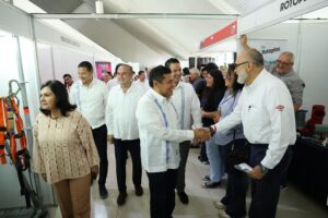 Empresarios, constructores, proveedores y especialistas participan en la Expo Construcción Tabasco 2026, espacio para compartir conocimientos y fortalecer los proyectos de infraestructura en el estado.