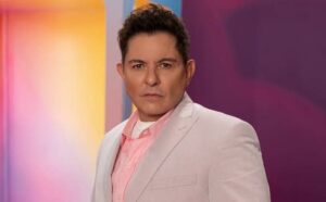 Ernesto Laguardia enfrenta la recta final de La Casa De Los Famosos México 4 y aparece entre los habitantes en riesgo de convertirse en el séptimo lugar.