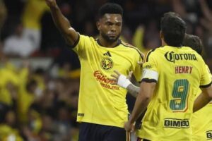 Miguel Borja marcó un golazo desde fuera del área para darle la vuelta al marcador y poner al América arriba 3-2 ante Necaxa.