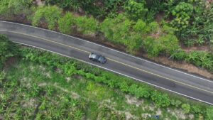 La rehabilitación del camino El Corcho en Corregidora quinta sección fortalece la seguridad vial y mejora la conectividad para las familias, como parte de las acciones para Impulsar el desarrollo de Centro.