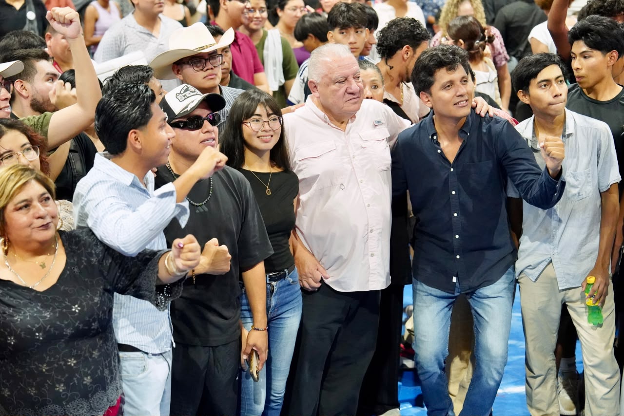 Niega respaldo a otro aspirante
