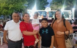 Artesanos y representantes de Oaxaca compartieron en Chetumal la riqueza de sus tradiciones, fortaleciendo el Intercambio cultural entre ambas regiones.