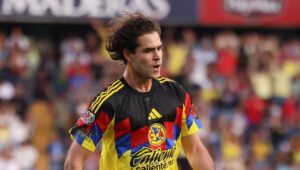 Patricio Salas, delantero yucateco formado en el América, inicia una nueva etapa de su carrera en Europa con el FC Famalicão de Portugal.