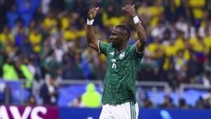 Julián Quiñones destaca entre los nominados al Balón de Oro 2026 y busca hacer historia para el futbol mexicano.