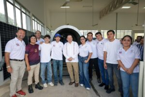Gobernador Joaquín Díaz Mena entregó herramientas solicitadas por estudiantes del Tecnológico de Progreso y reforzó su formación en áreas estratégicas 