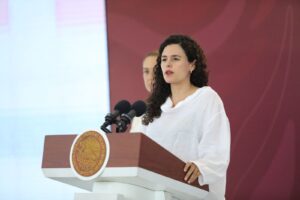 Luisa María Alcalde, presidenta nacional de Morena, durante actividades relacionadas con la agenda política y social de la Cuarta Transformación.