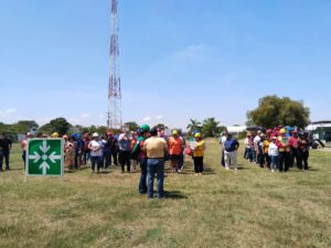 Autoridades de Protección Civil coordinan acciones para que la población de Tabasco participe de manera organizada en el Segundo Simulacro Nacional 2026.