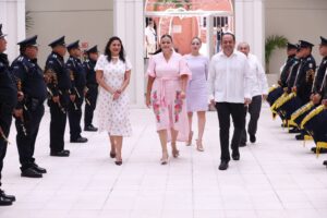La presidenta municipal Cecilia Patrón Laviada encabezó la Sesión Solemne con la que Mérida conmemoró la Independencia de México, en el marco del 216 aniversario del inicio de la Independencia Nacional.