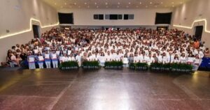Egresados de cuatro licenciaturas de la UJAT recibieron sus títulos tras concluir su formación en Médico Cirujano, Cirujano Dentista, Nutrición y Psicología.