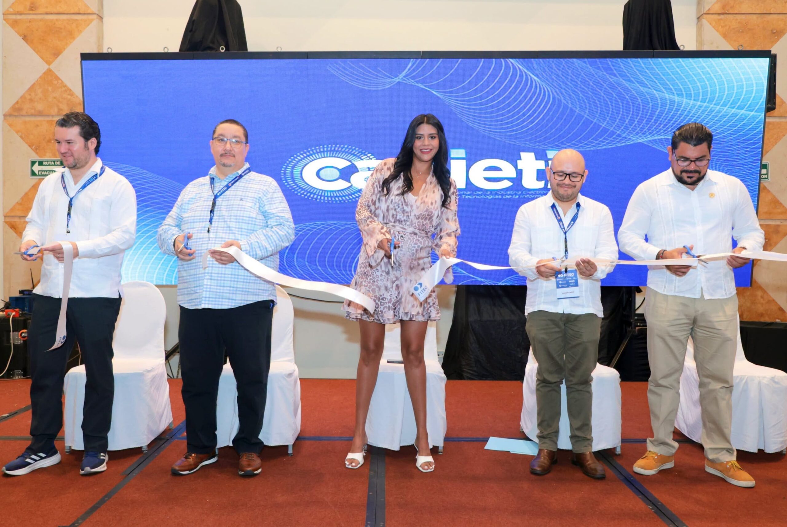 Tecnología como eje para el desarrollo