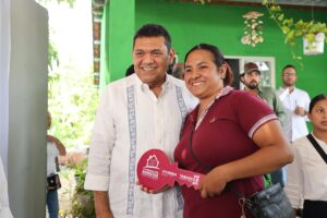 En Centro y Huimanguillo fueron entregadas nuevas viviendas rurales a familias tabasqueñas, quienes ahora cuentan con espacios más dignos y seguros para comenzar una nueva etapa.