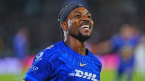 Álvaro Angulo se convirtió en el héroe de Pumas al marcar de cabeza el gol del triunfo 2-1 ante Puebla en tiempo de compensación, durante la Jornada 15 del Apertura 2026.