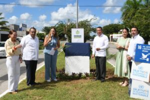 Alex Mejía, representante de las Naciones Unidas, participó como testigo de honor en la inauguración de la Avenida Organización de las Naciones Unidas en Mérida, una iniciativa que promueve la cultura de paz, la inclusión y el respeto a los derechos humanos.