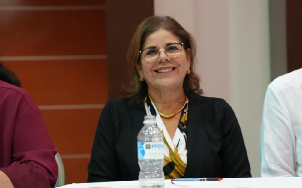 Liz Hernández llama a integrantes de Morena a dialogar