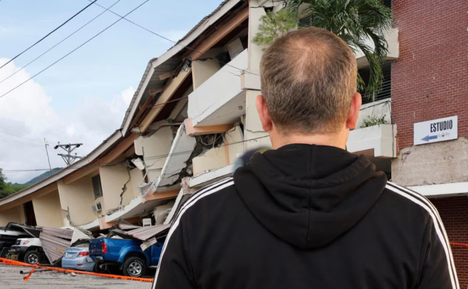 Terremoto de 7.7 sorprende a periodistas en plena transmisión